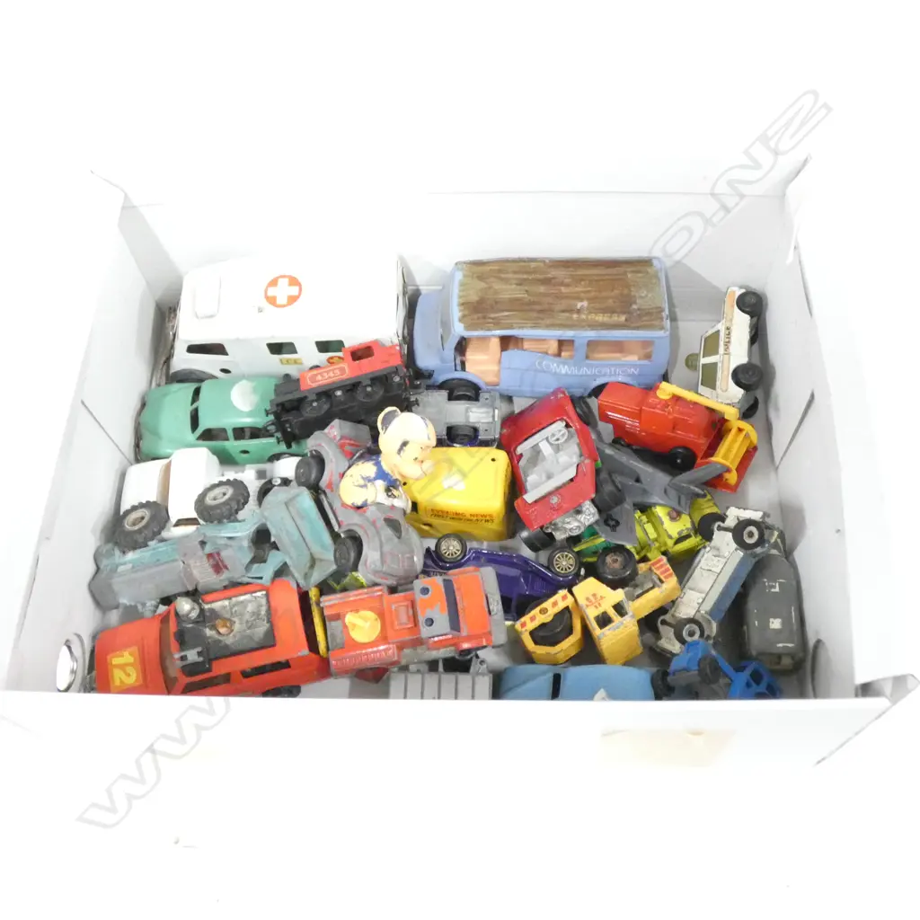 BOX ASSORTED DIE CAST CARS; LESNEY / MATCHBOX ETC. VARIOUS CONDITION Image 1++